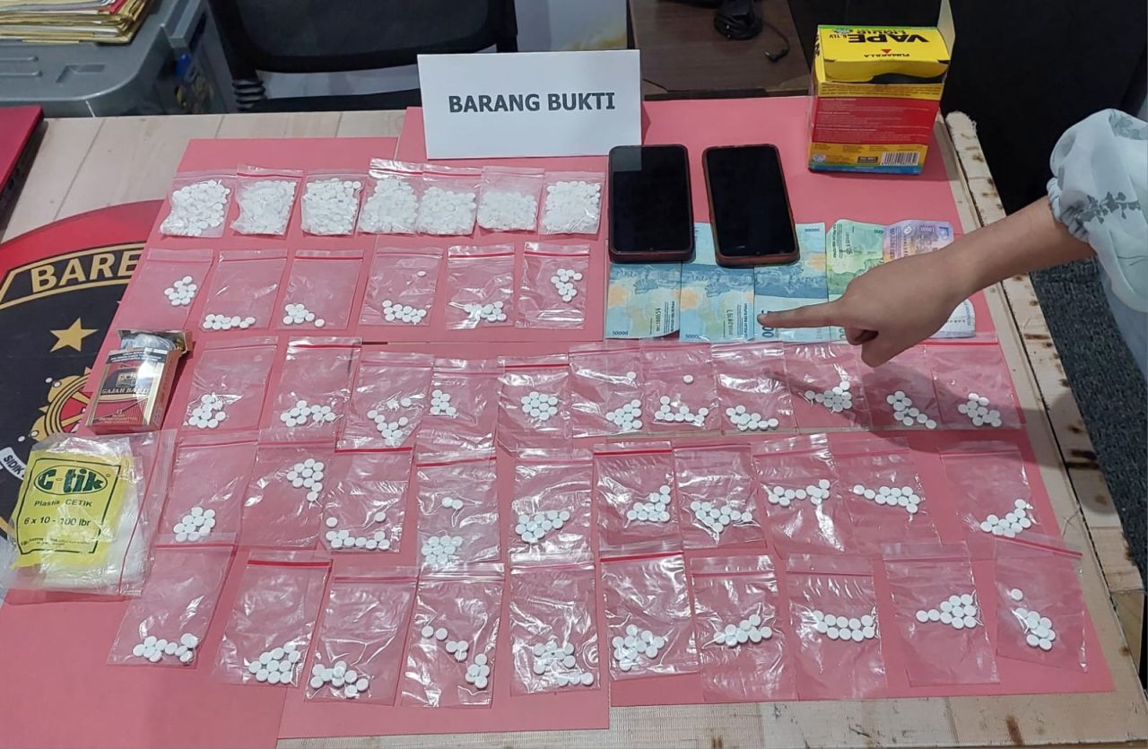 Polisi tangkap tersangka beserta barang buktinya