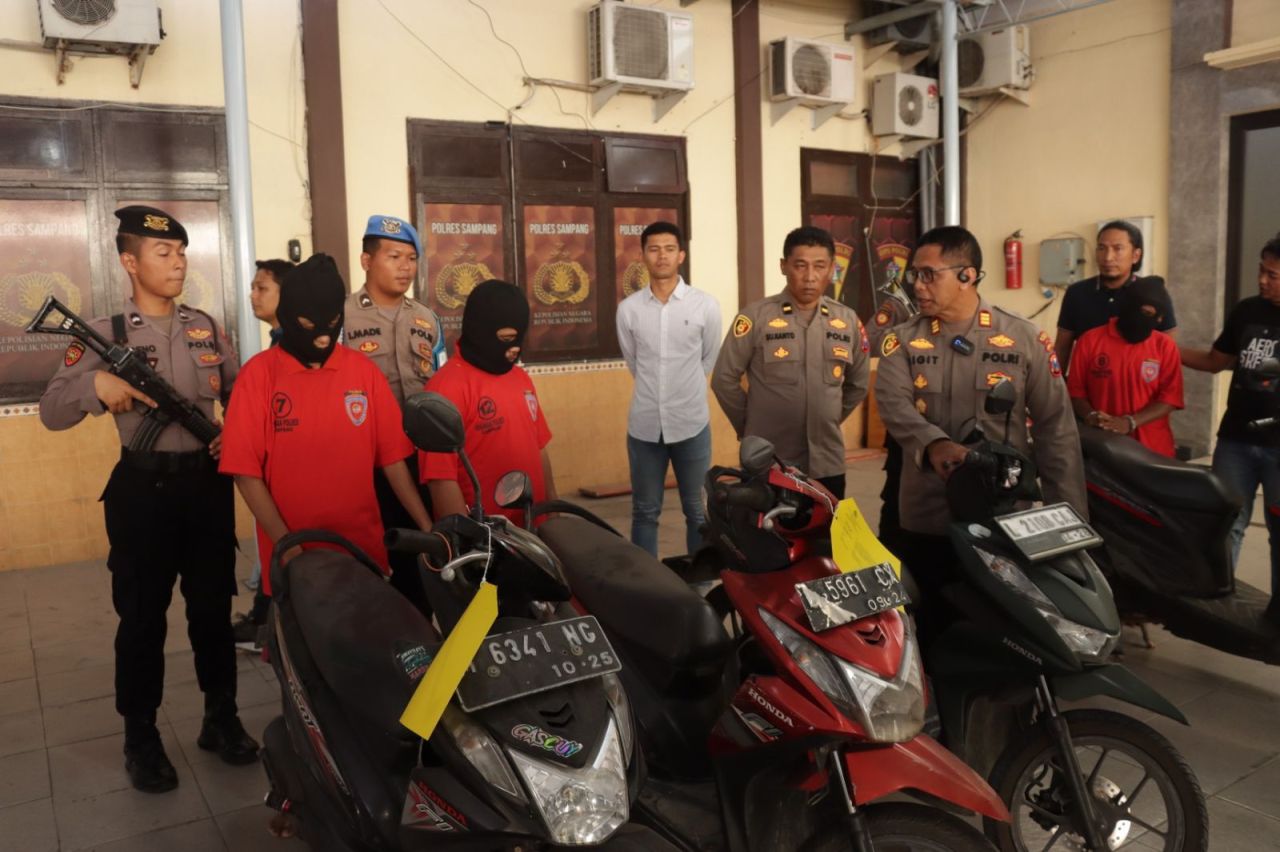 Polisi tangkap tersangka Curanmor beserta barang buktinya