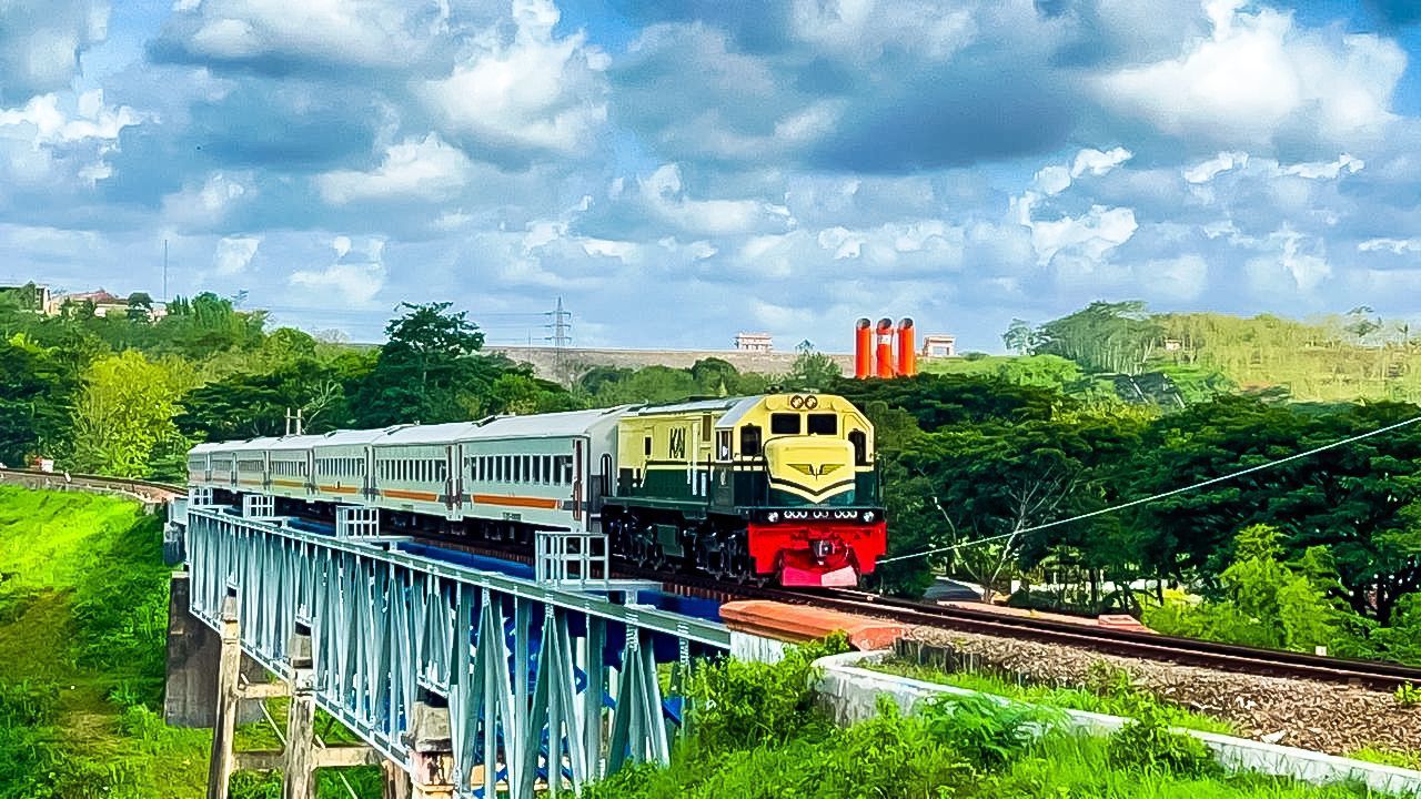 KAI Commuter Commuter Line Daop 8 Surabaya