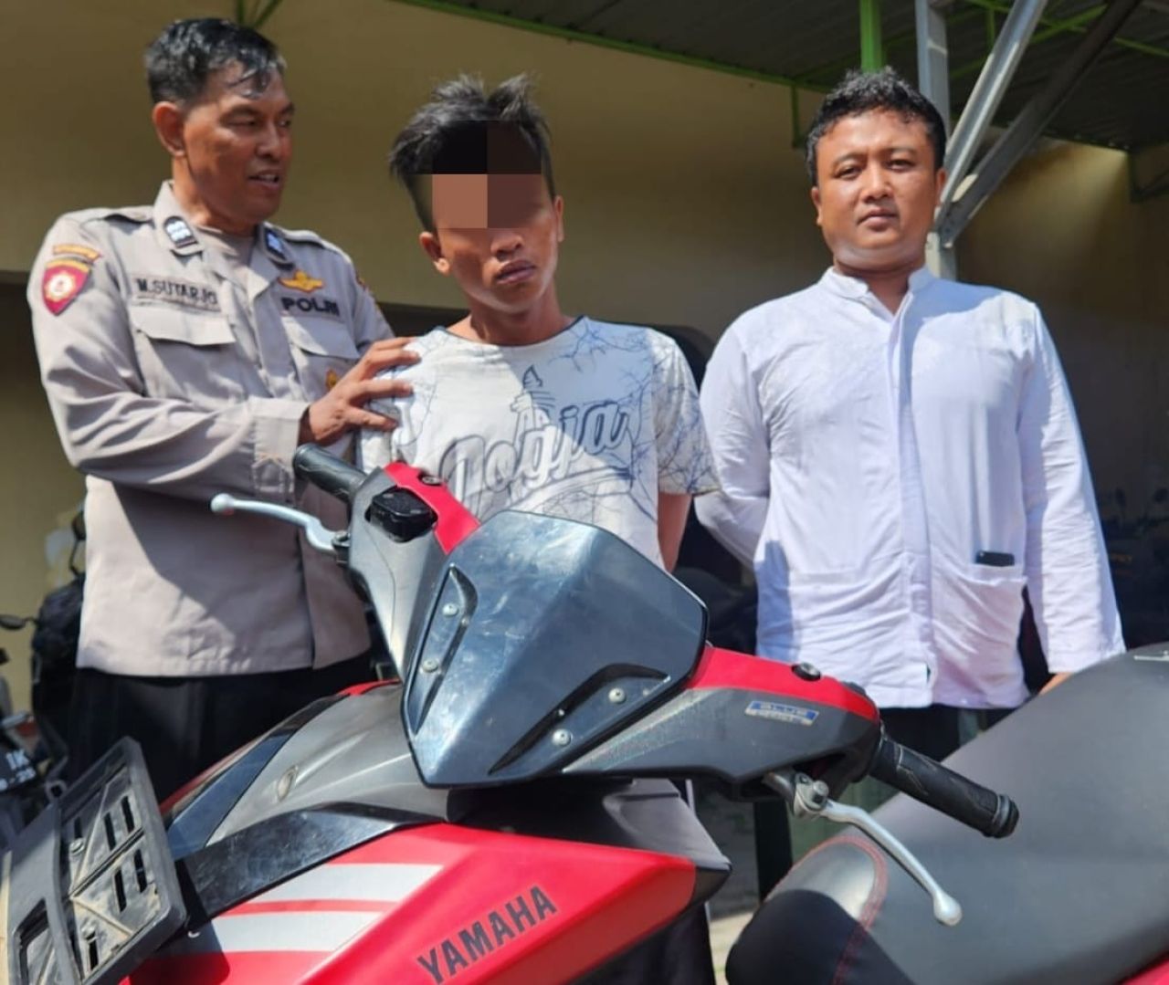 Pelaku Curanmor di Hajar Massa dan Diamankan Polsek Kenjeran
