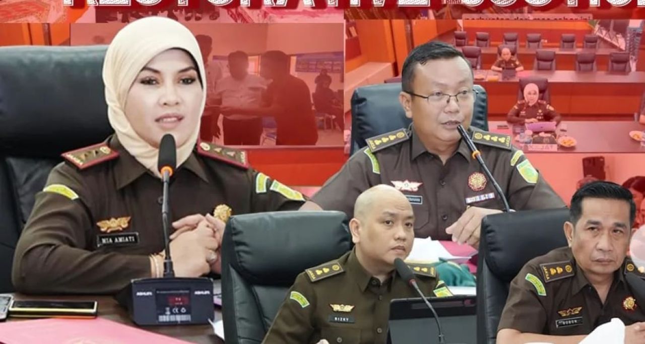 Kajati Jatim Mia Amiati