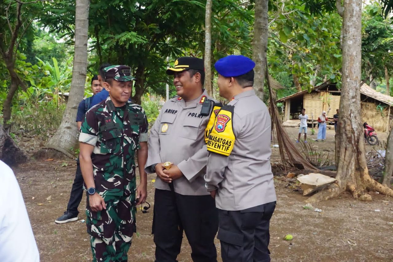 Kapolres Gresik dan Forkopimda Dampingi KASAD Resmikan Pipanisasi TNI Manunggal Air di Bawean