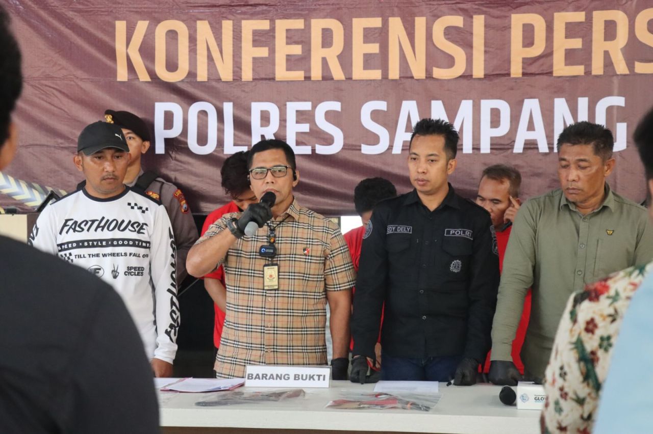 Polisi tangkap tersangka Curanmor beserta barang buktinya