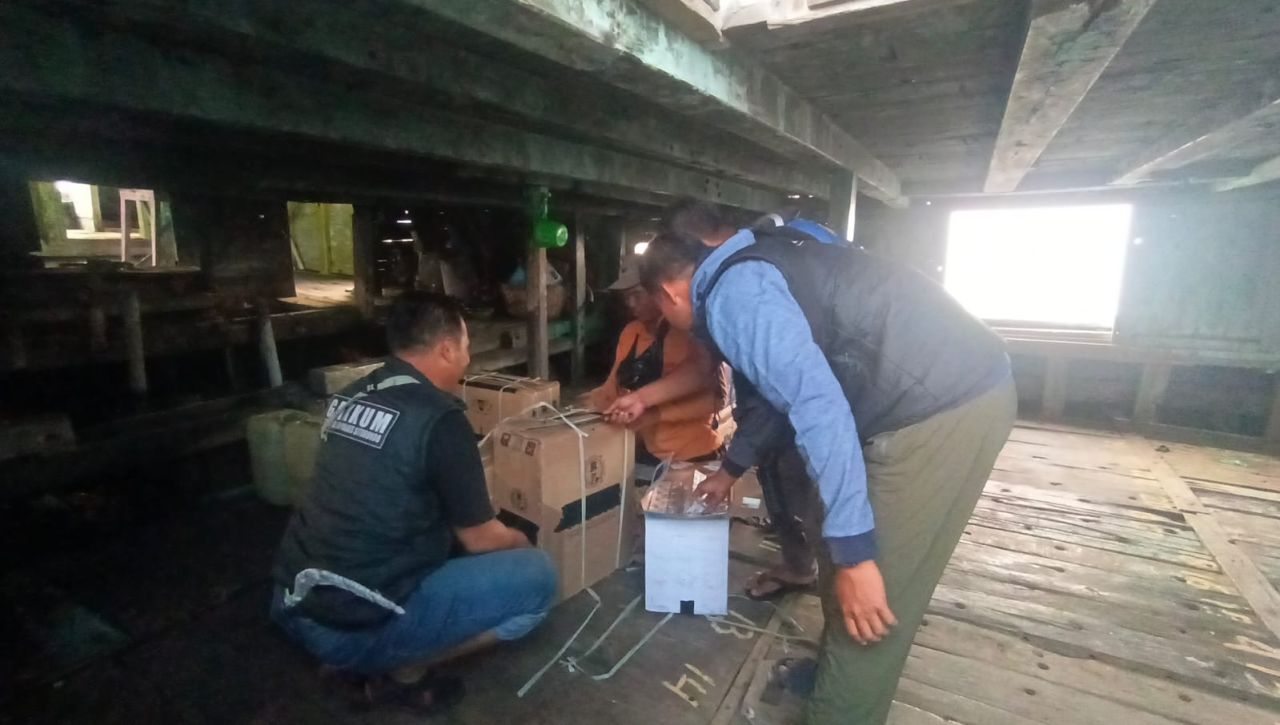 Satpolairud Polres Situbondo Sita Rokok Tanpa Pita Cukai