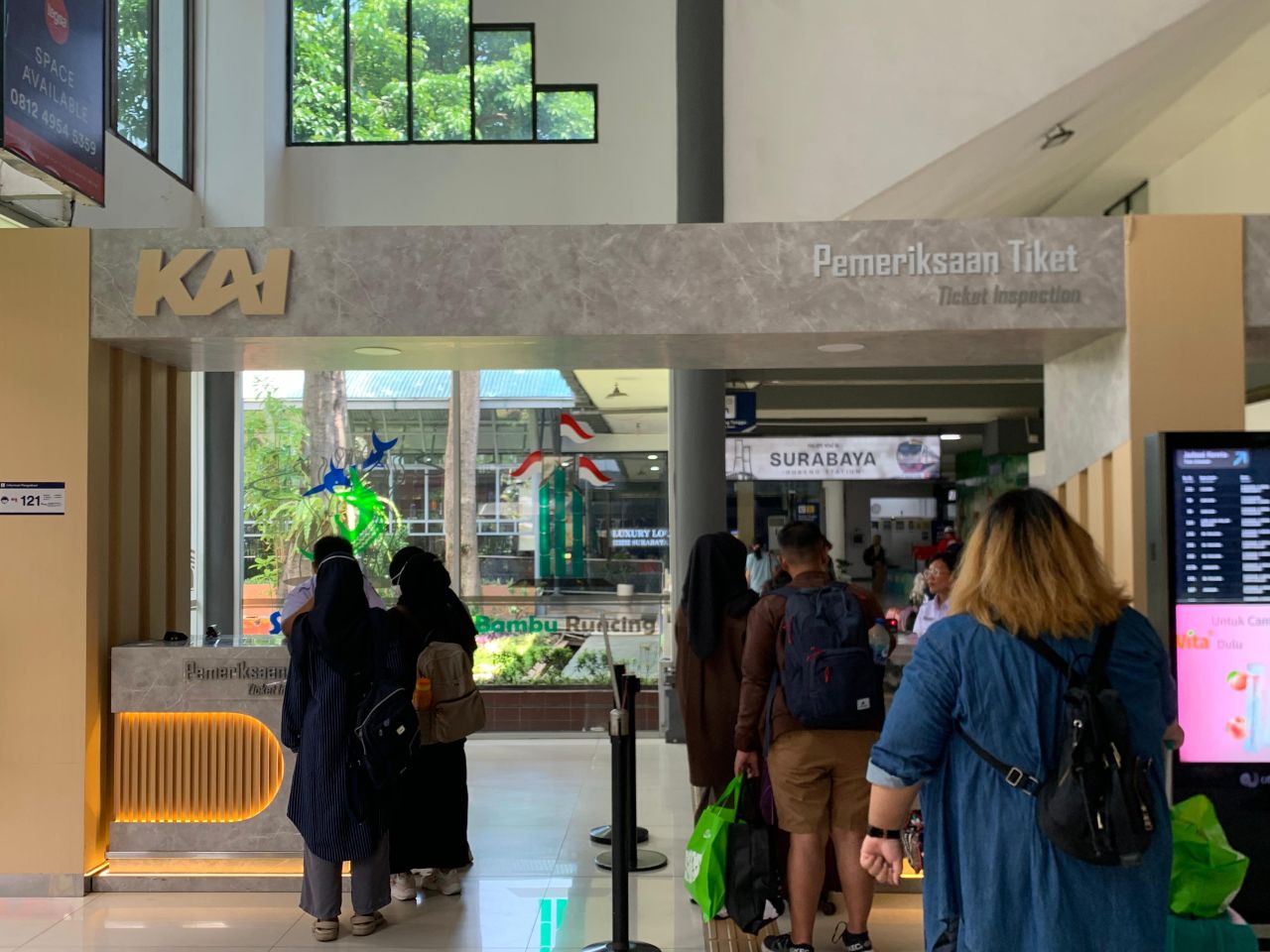 Jelang Pilkada pelanggan gunakan kereta api