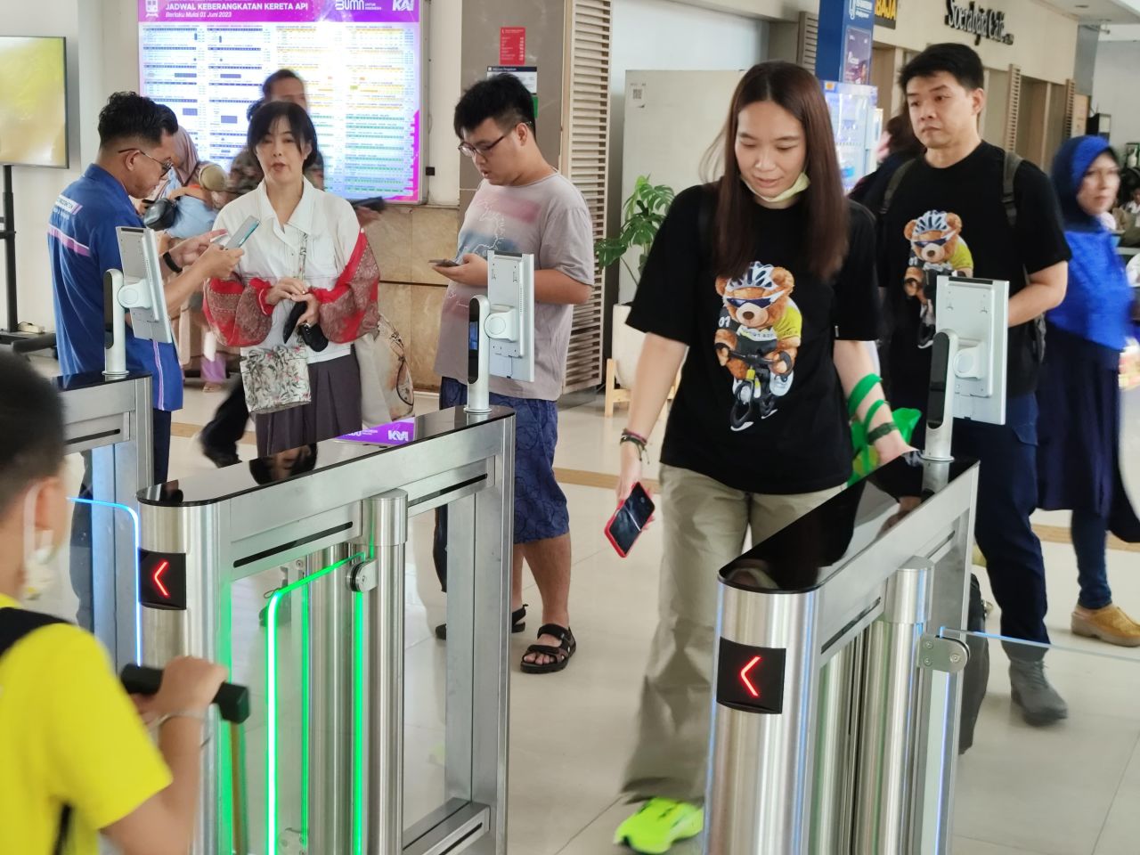 Face Recognition Boarding Gate