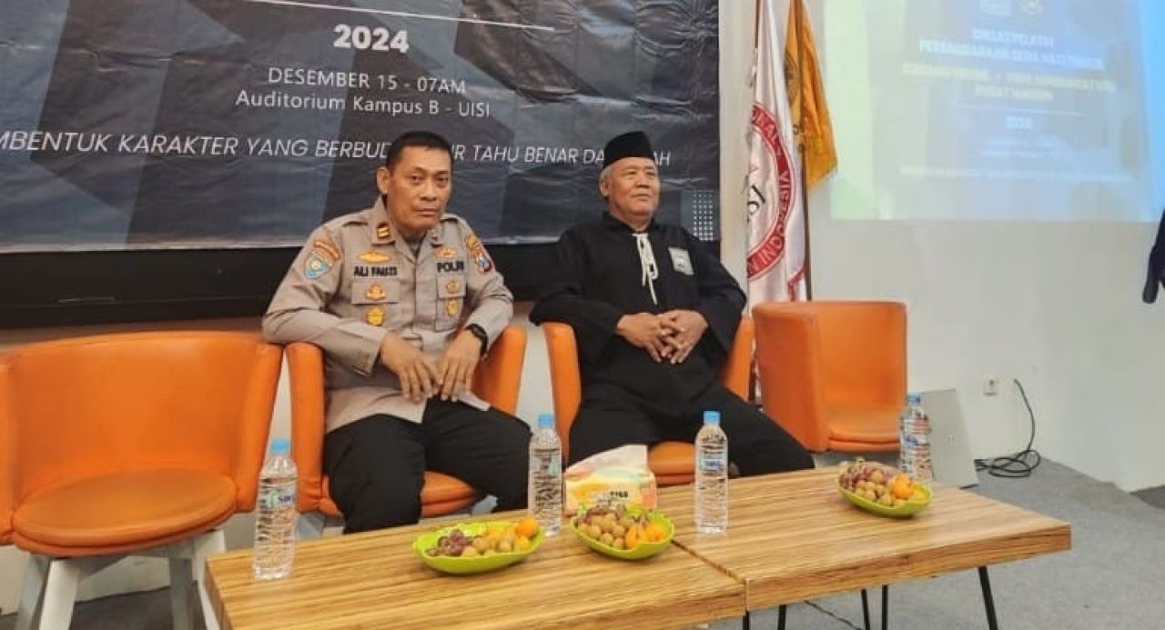 Kasat Binmas Polres Gresik, Iptu Ali Fauzi bersama PSHT