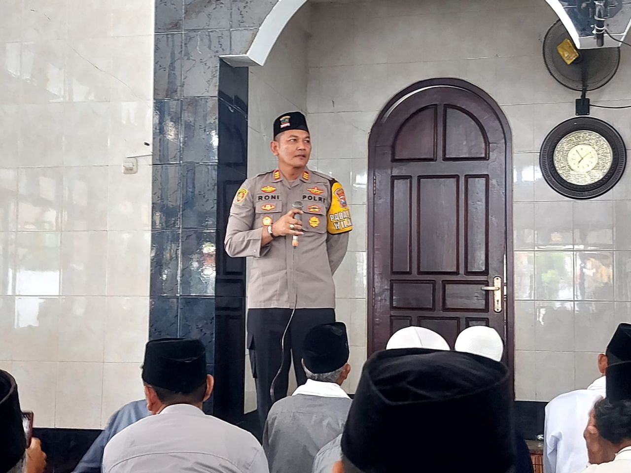 Kapolsek Menganti Gelar Safari Jum'at dan Sosialisasikan Kamtibmas