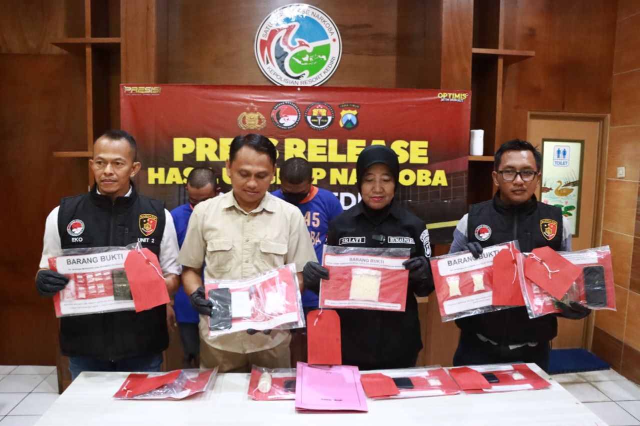 Satresnarkoba Polres Kediri Tangkap 16 Tersangka Pengedar Narkoba