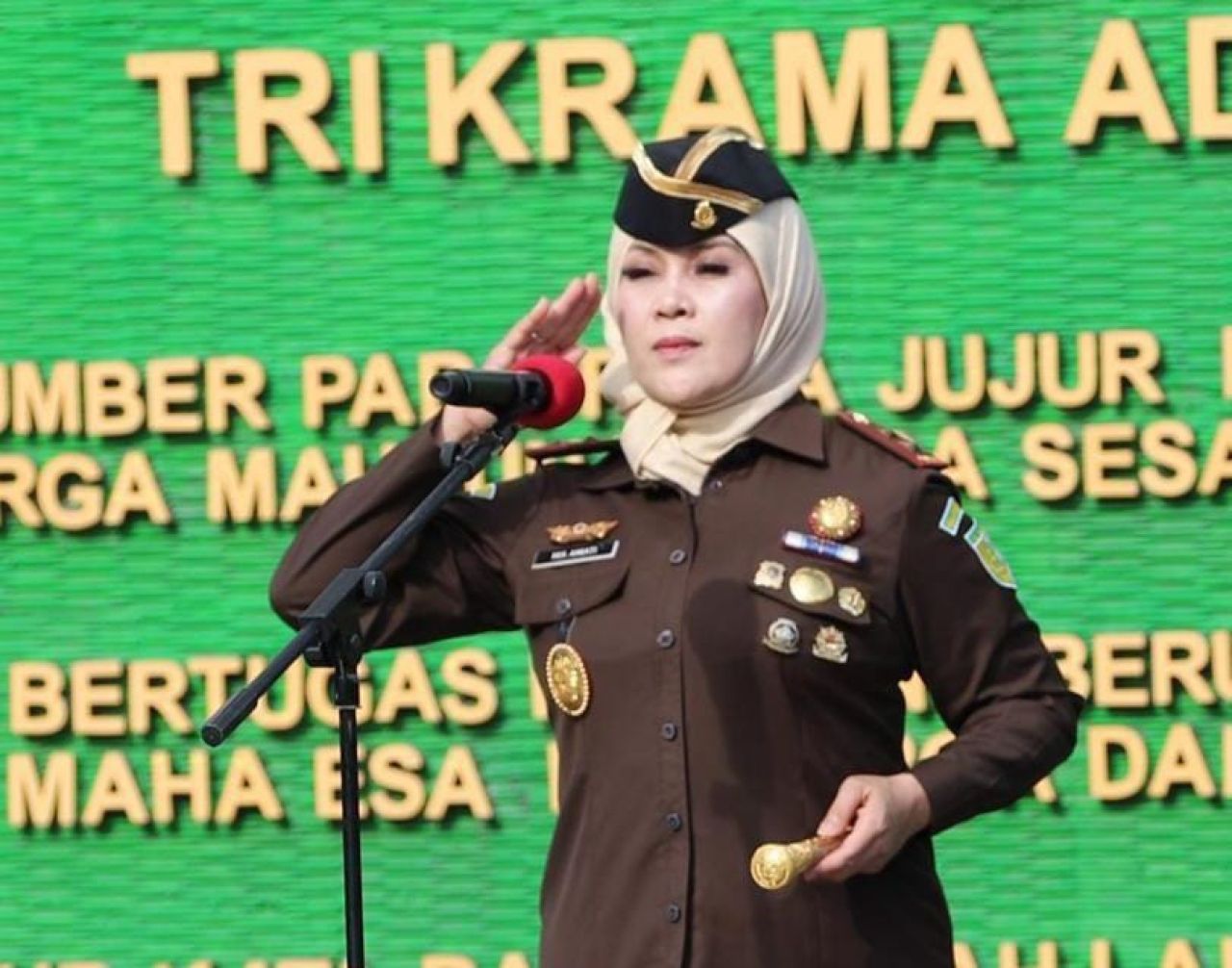 Kajati Jatim Mia Amati