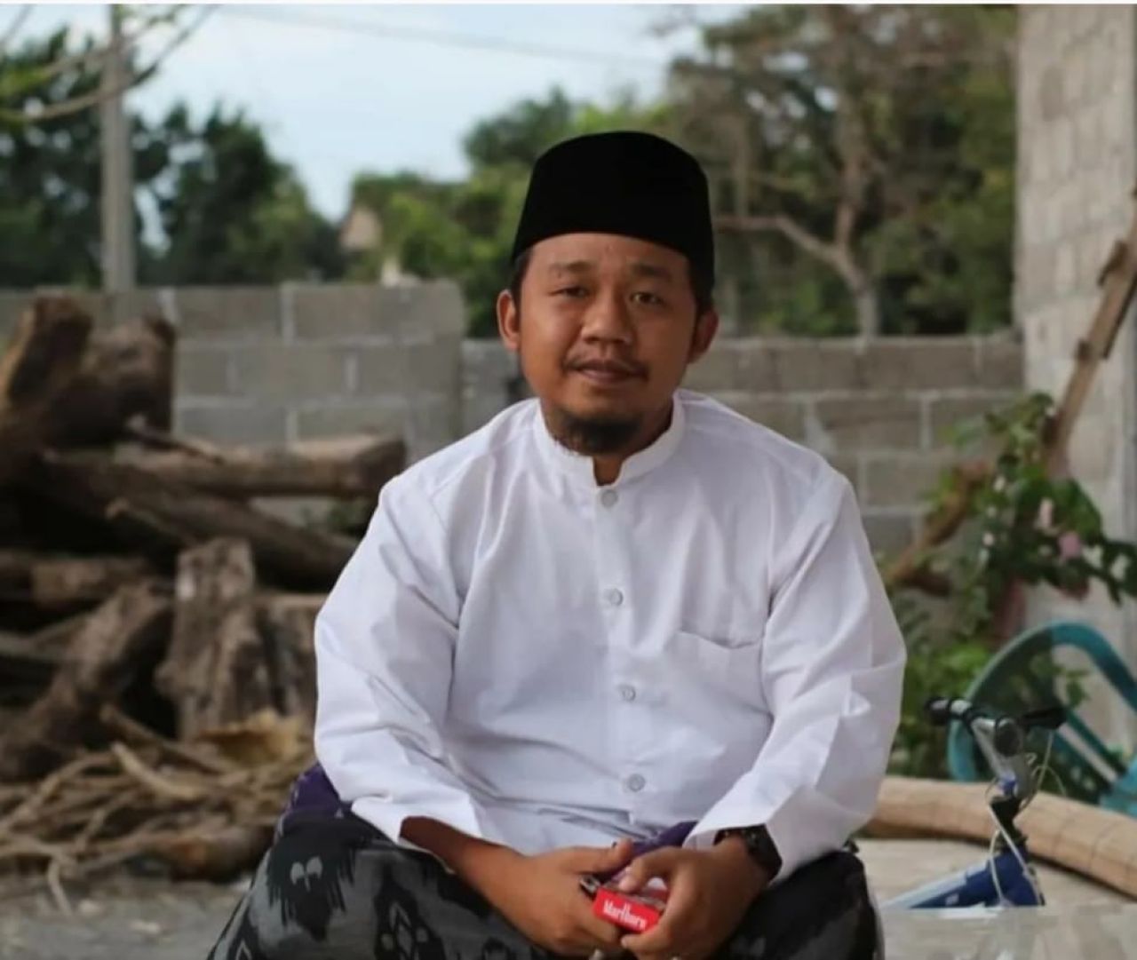 Pengasuh Ponpes Nurut Taqwa Cerme, Bondowoso, KH Nawawi Maksum