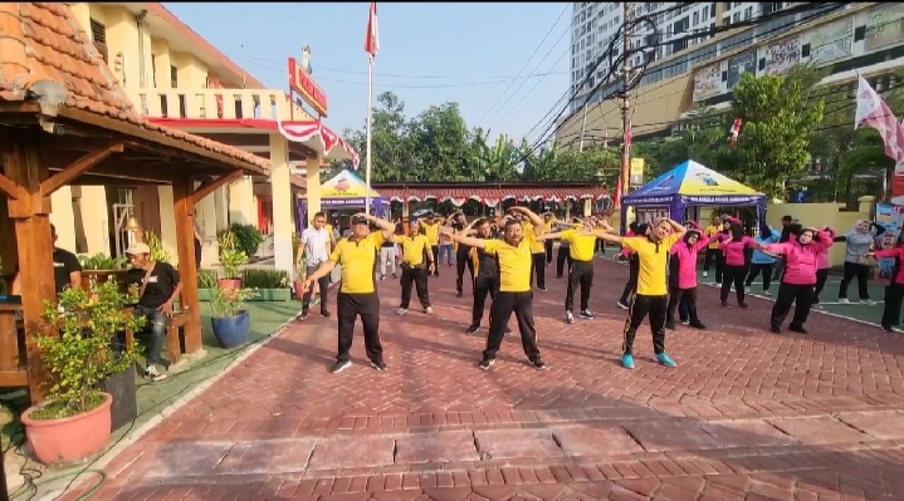 HUT Bhayangkara ke -79 Polsek Sawahan Menggelar Olahraga Bersama