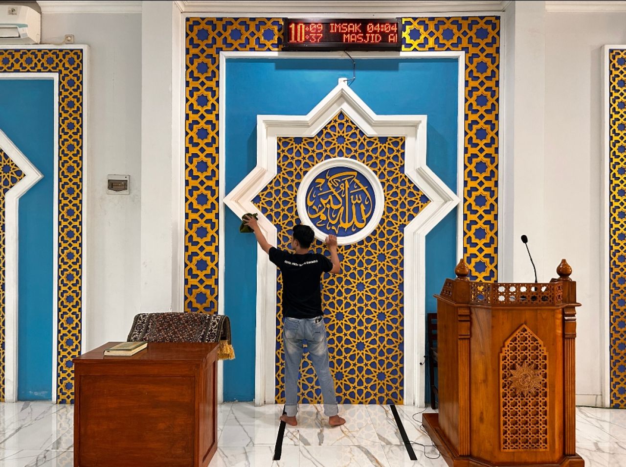 Hotel Neo+ Waru Sidoarjo Rayakan International Housekeeping Week 2025 Bersama Masjid Al-Furqon