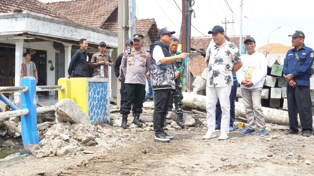 Sidak Infrastruktur di Bringinbendo dan Trosobo, Bupati Sidoarjo : Ketepatan Waktu Lebih Penting