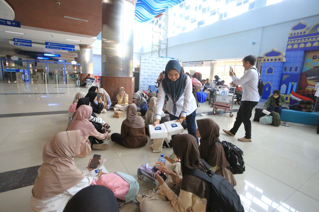 Ramadan Penuh Berkah, Pelindo Sub Regional Jawa Salurkan Bantuan Rp1,75 Miliar untuk Masyarakat