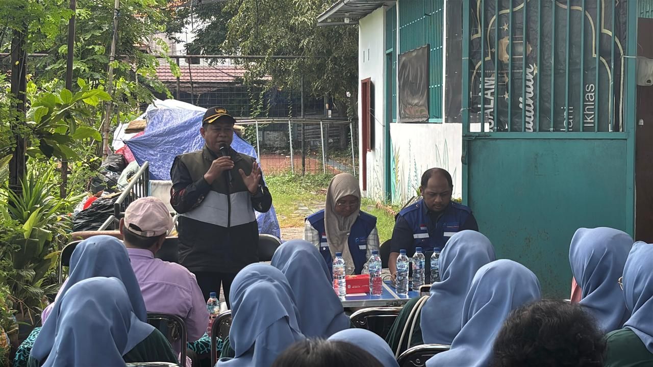 Tingkatkan Literasi Lingkungan, TPS dan Bank Sampah Edukasi Warga Sidotopo Wetan