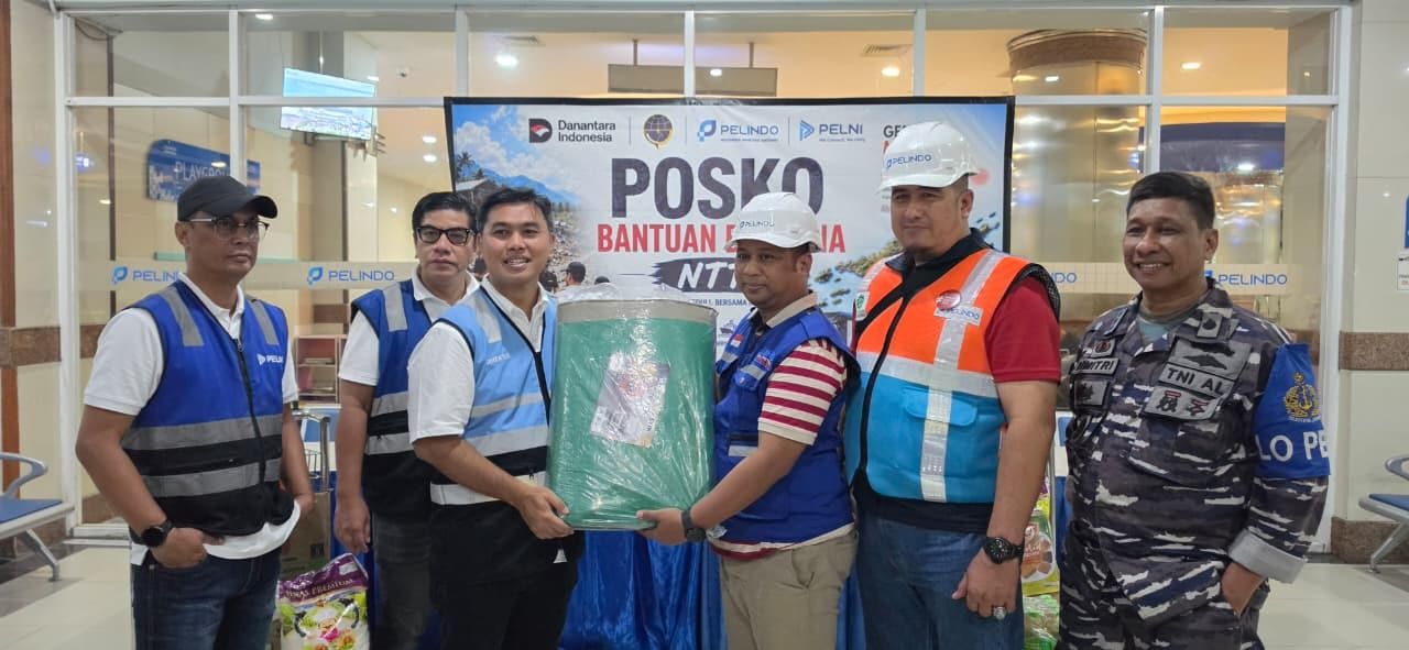 Peduli Korban Gempa NTT, KSOP Utama Tanjung Perak dan Pelindo Group Kirim Bantuan via MV Tidar