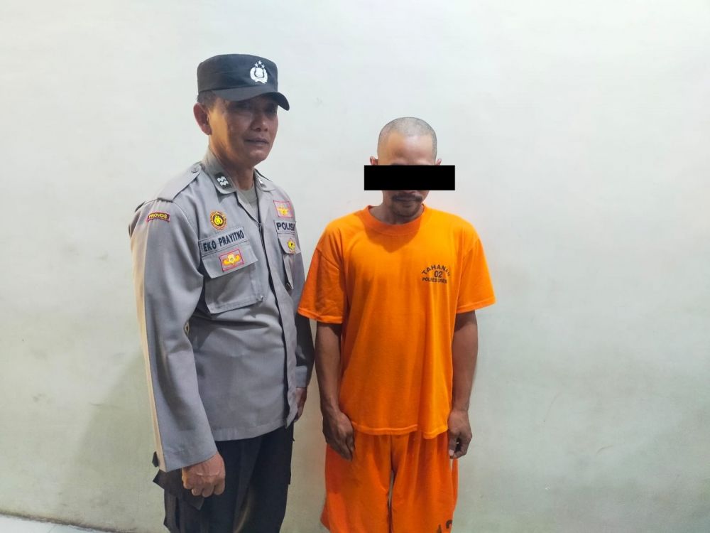 Tersangka diamankan Polisi beserta barang buktinya 
