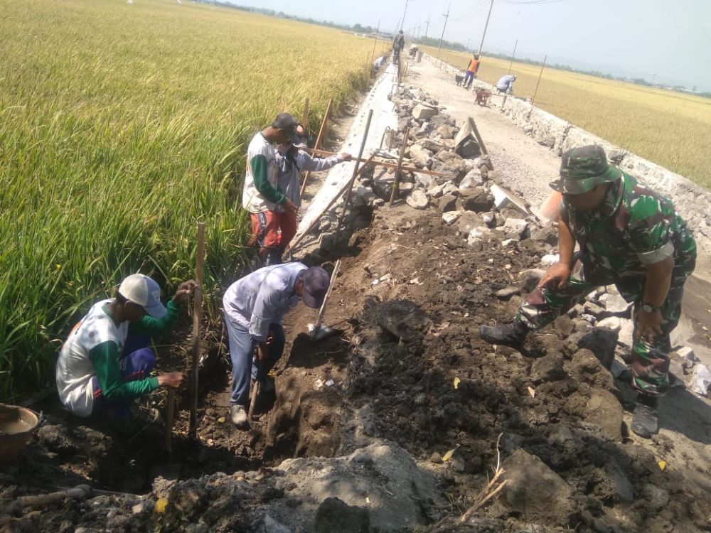 Kepedulian Satgas TMMD Kodim 0816 Sidoarjo Dari Jalan Hingga Jembatan