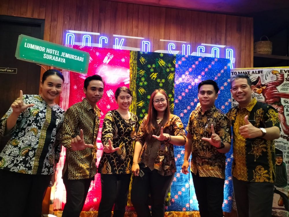 Luminor Hotel Jemursari Surabaya rayakan hari Batik Nasional