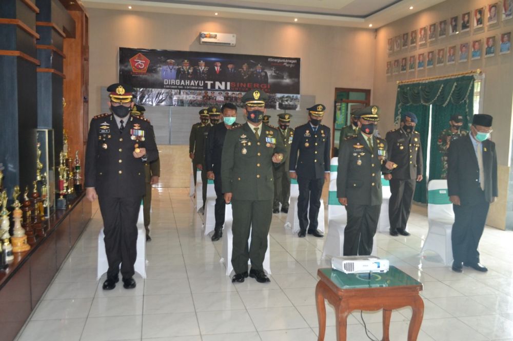 Dandim 0822/Bondowoso Ikuti Upacara Virtual HUT TNI ke-75 Tahun 2020