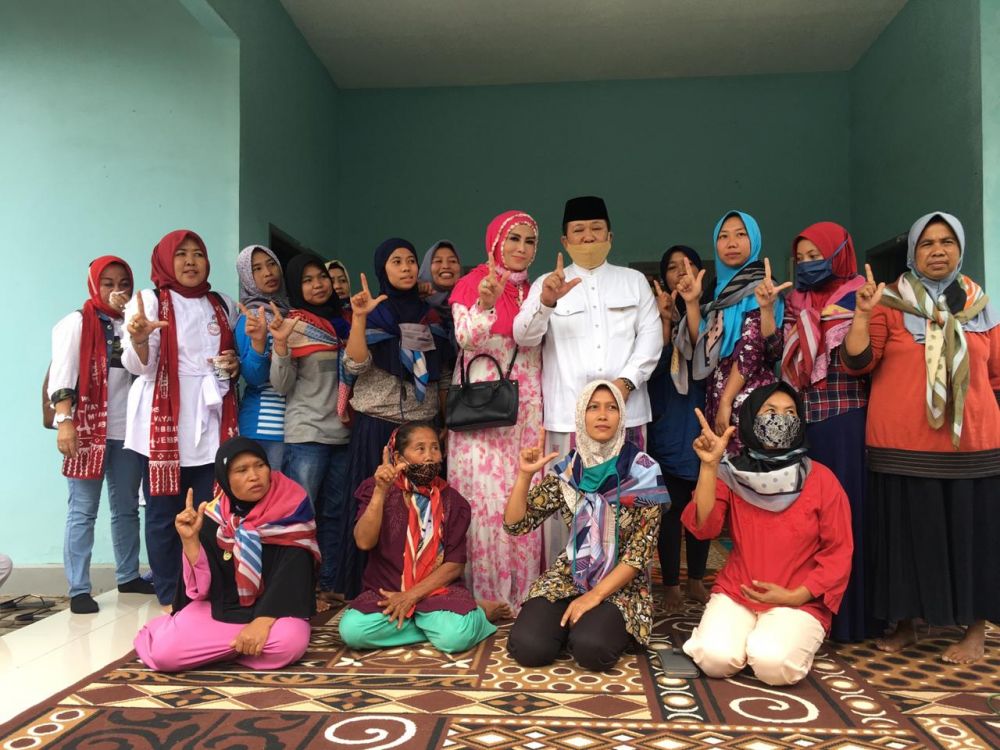 Calon Bupati Jember, H. Hendy Berkunjung Ke Pengrajin Batik Dan Kopi