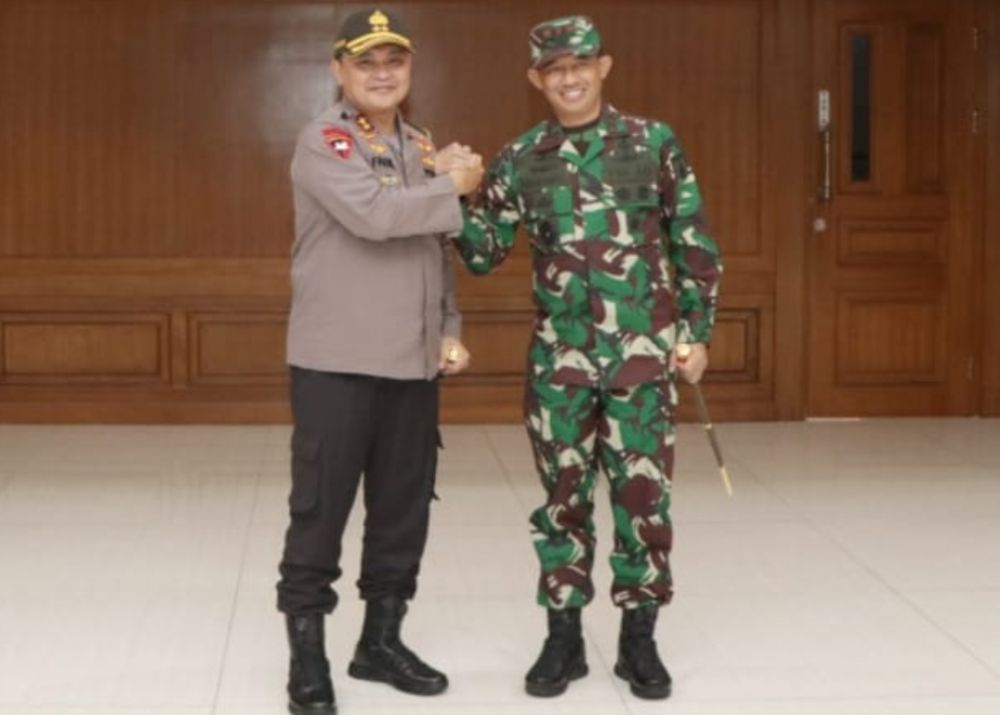 Kapolda Jatim Bersama Pangdam V Brawijaya