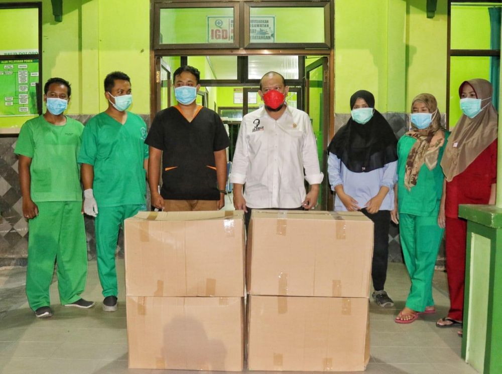LaNyalla beri bantuan kepada tenaga kesehatan