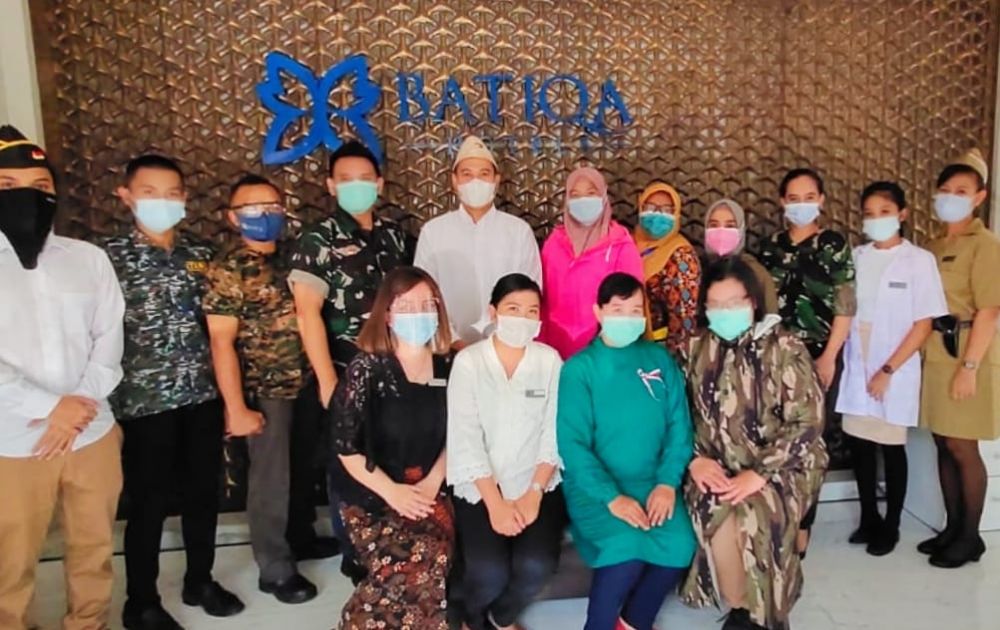 Staff BatiQa Hotel Darmo Surabaya