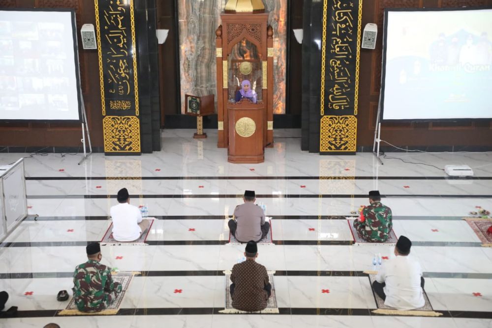 Khofifah bersama Forkopimda Jatim Khotmil Quran Wujudkan Pilkada Damai