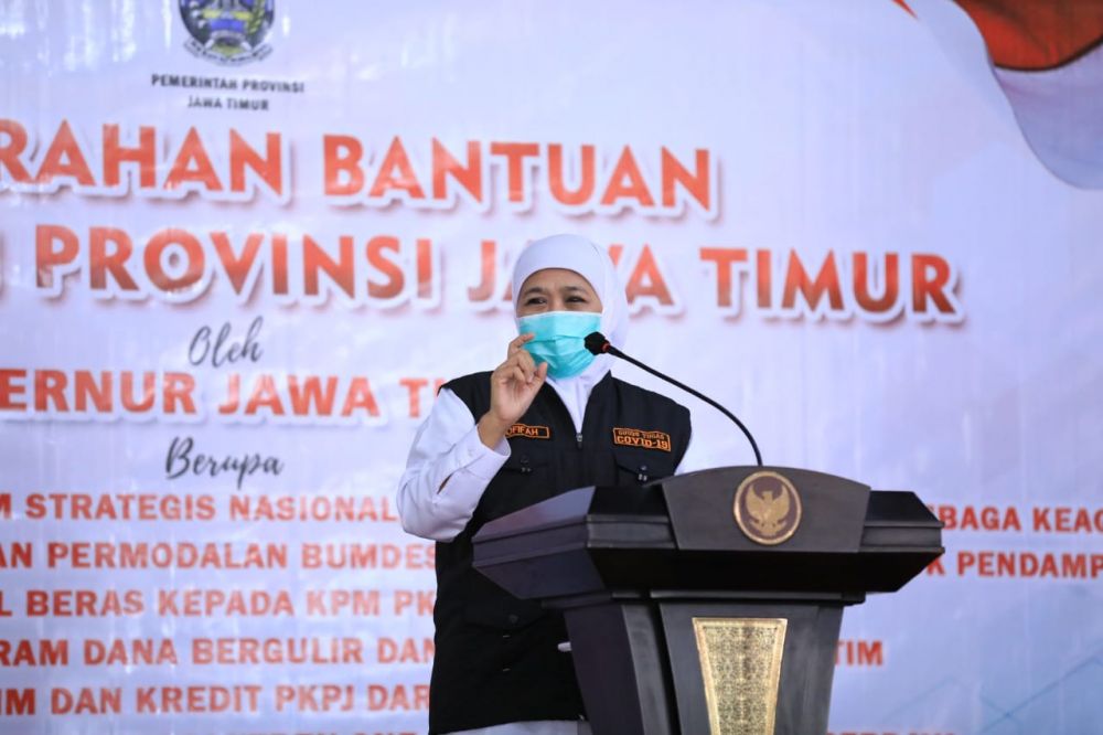 Gubernur Jatim Khofifah Indar Parawansa saat membuka sambutan