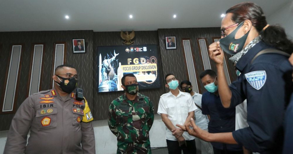 Sinergitas TNI-Polri Garda Depan Bagi Vaksin Program Nasional