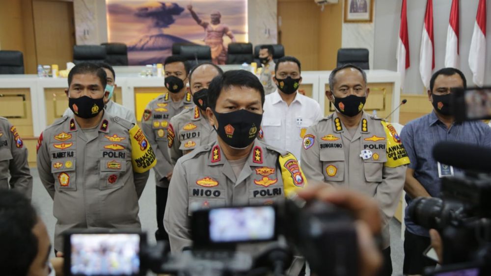 Kapolda Jatim Irjen pol Nico Afinta saat di wawancara setelah acara Anev