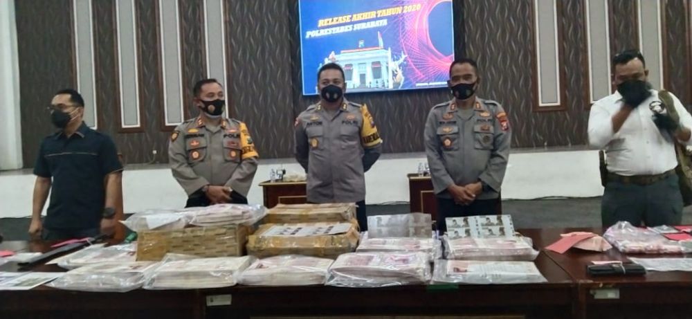 Kapolrestabes bersama PJU Polrestabes Surabaya