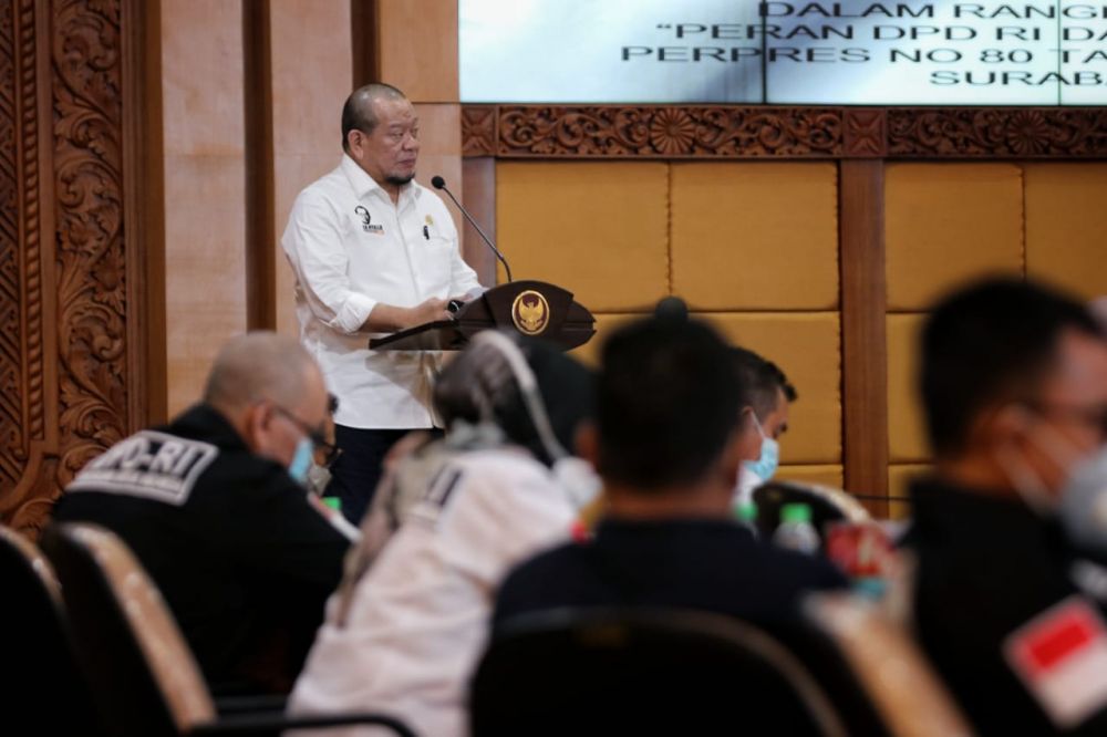 LaNyalla menyampaikan bahwa Pemda secepatnya tangani gedung sekolah yang ambruk