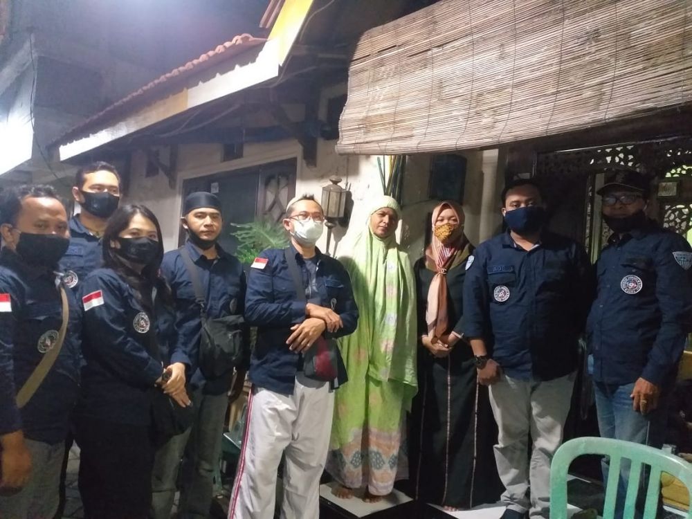 KJJT di saat ada di rumah duka Alm Arifin Hamid mantan wartawan JTV