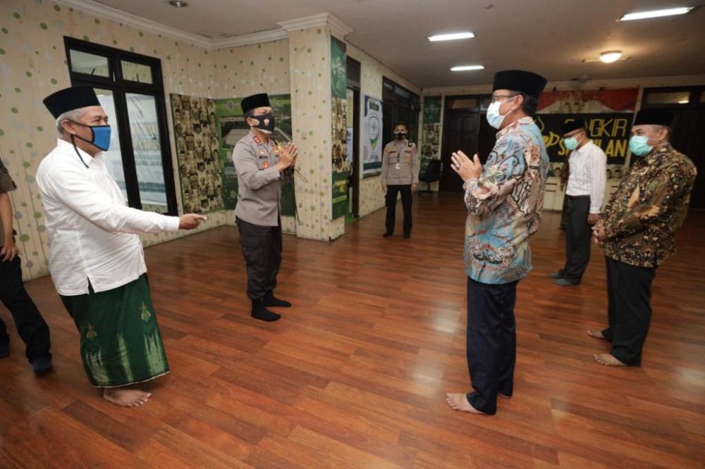 Kapolda Jatim Irjen Pol Nico Afinta saat ramah tamah
