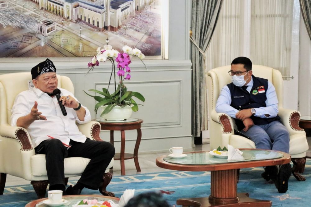 Ketua DPD RI LaNyalla beri dukungan saung angklung mang Udjo