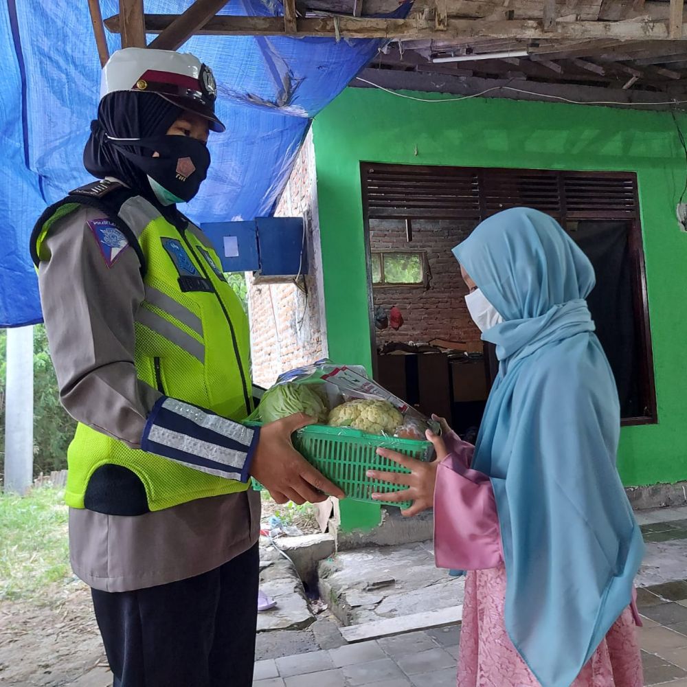 Bhayangkari cabang Gresik Lakukan Bhakti Sosial