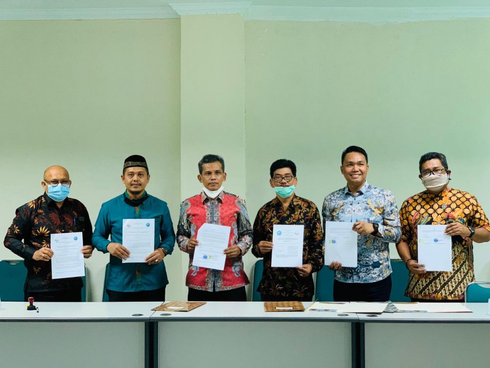 Foto setelah persetujuan Pihak UNIKI dengan PT. Tresindo Daksawiyata Mandiri