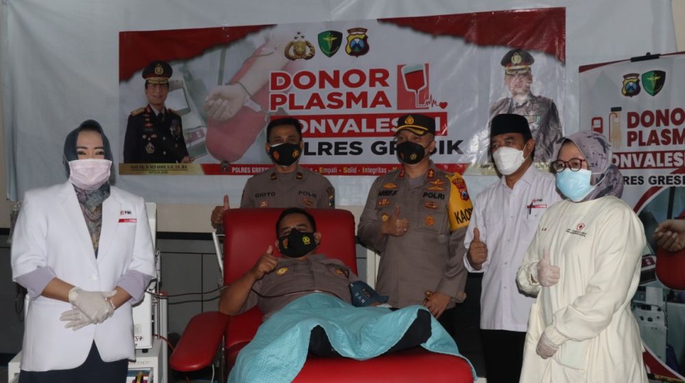 Anggota Polres Gresik  Penyintas Covid Ikut Screening Donor Plasma