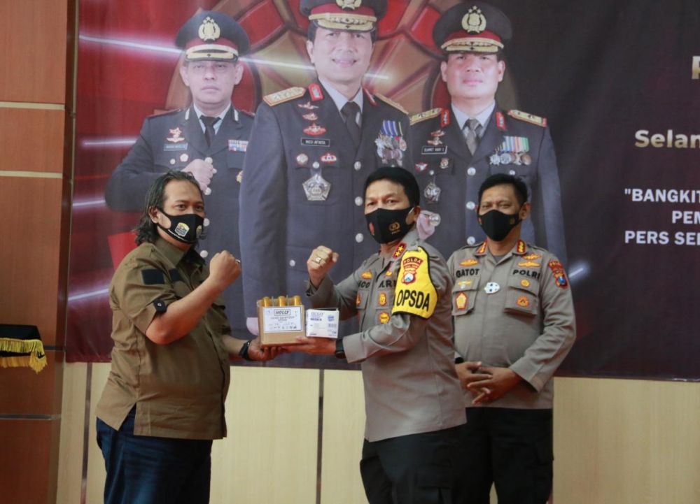 Kapolda Jatim Irjen Pol Dr. Nico Afinta berikan Kejutan di HPN 2021