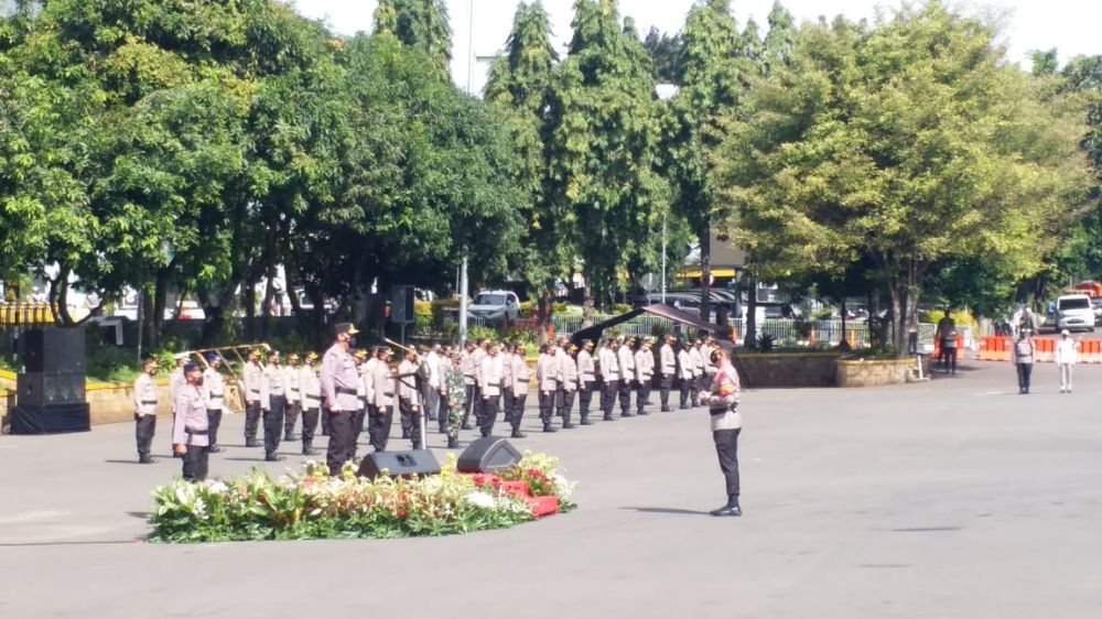 Kapolri Lepas 40.366 Bhabinkamtibmas Sebagai Tracer Penyebaran Covid19