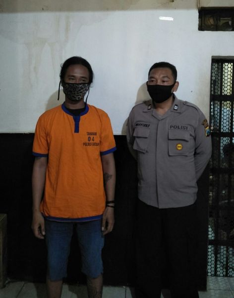 Tersangka diamankan Satnarkoba Polres Gresik