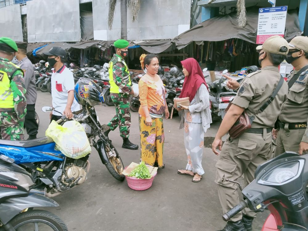 Pejalan kaki yang kena sangsi Prokes Covid 19