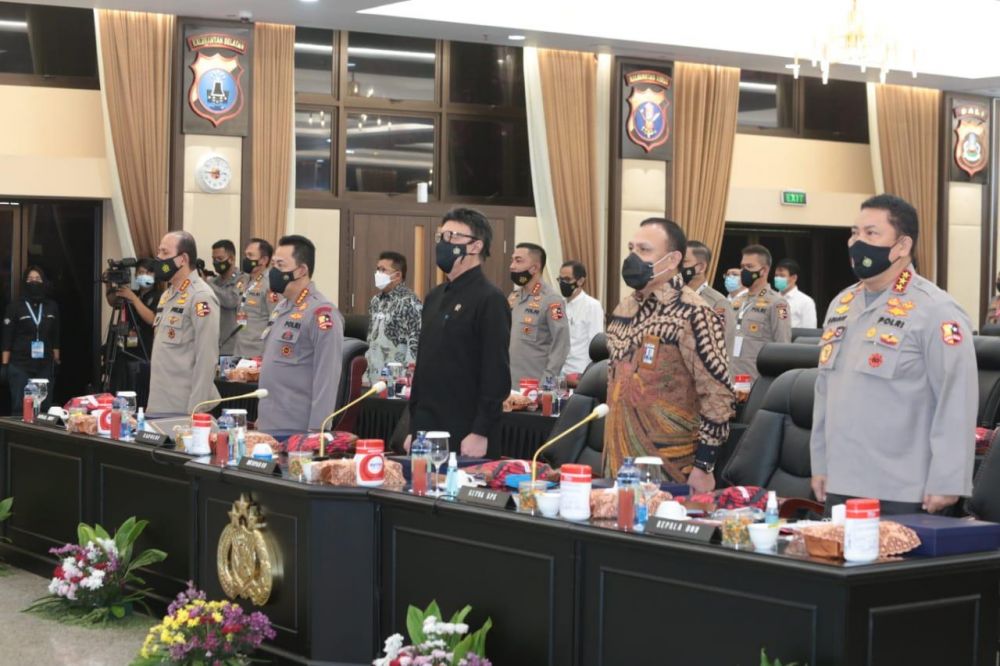 Kapolda Jatim Ucapkan Selamat Kepada 6 Polres Predikat Pelayanan Prima