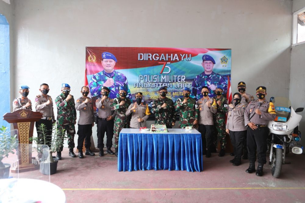 Kapolres Pelabuhan Tanjung Perak Berikan Kejutan di HUT POMAL ke-75