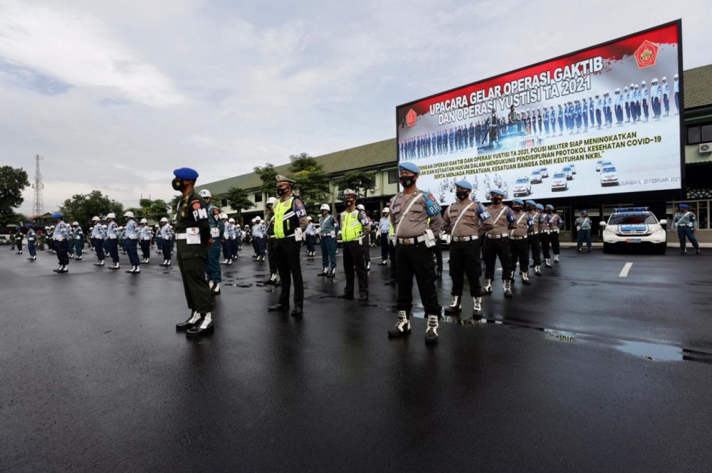 Kapolda Jatim hadir dalam rangka upacara Ops Yustisi dan Gaktib