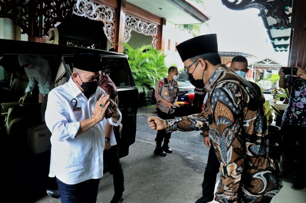 Ketua DPD RI LaNyalla bersama Bupati Pamekasan
