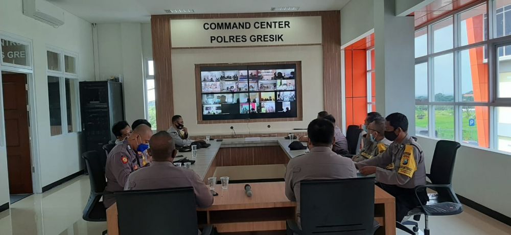 Bhabinkamtibmas Polres Gresik dan jajaran mendapatkan pembekalan Tracing
